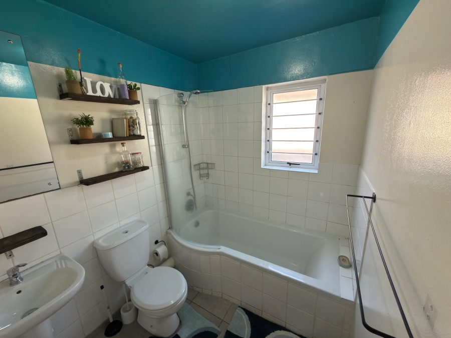 2 Bedroom Property for Sale in Parklands East Western Cape